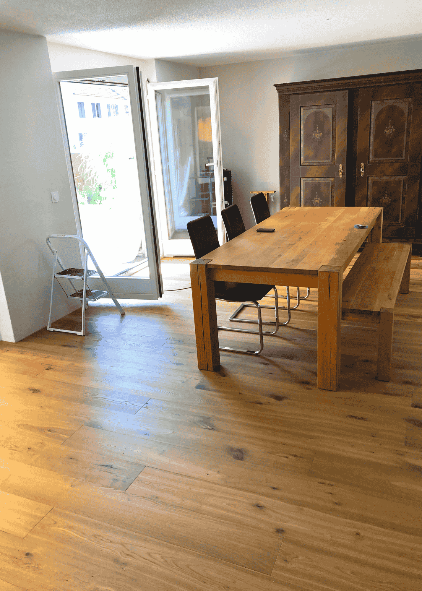 Parkett-neu-verlegt-vom-Handwerker-aus-Thun.png